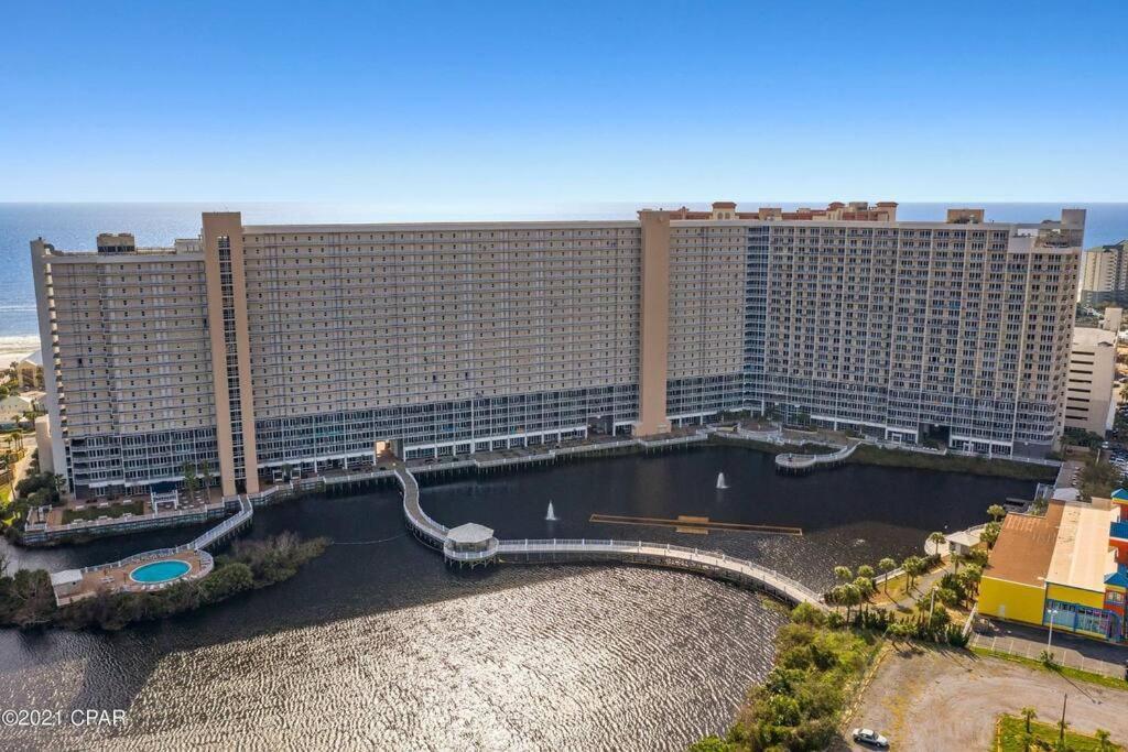 Spacious, Cozy 2brd /2bath - Laketown Wharf